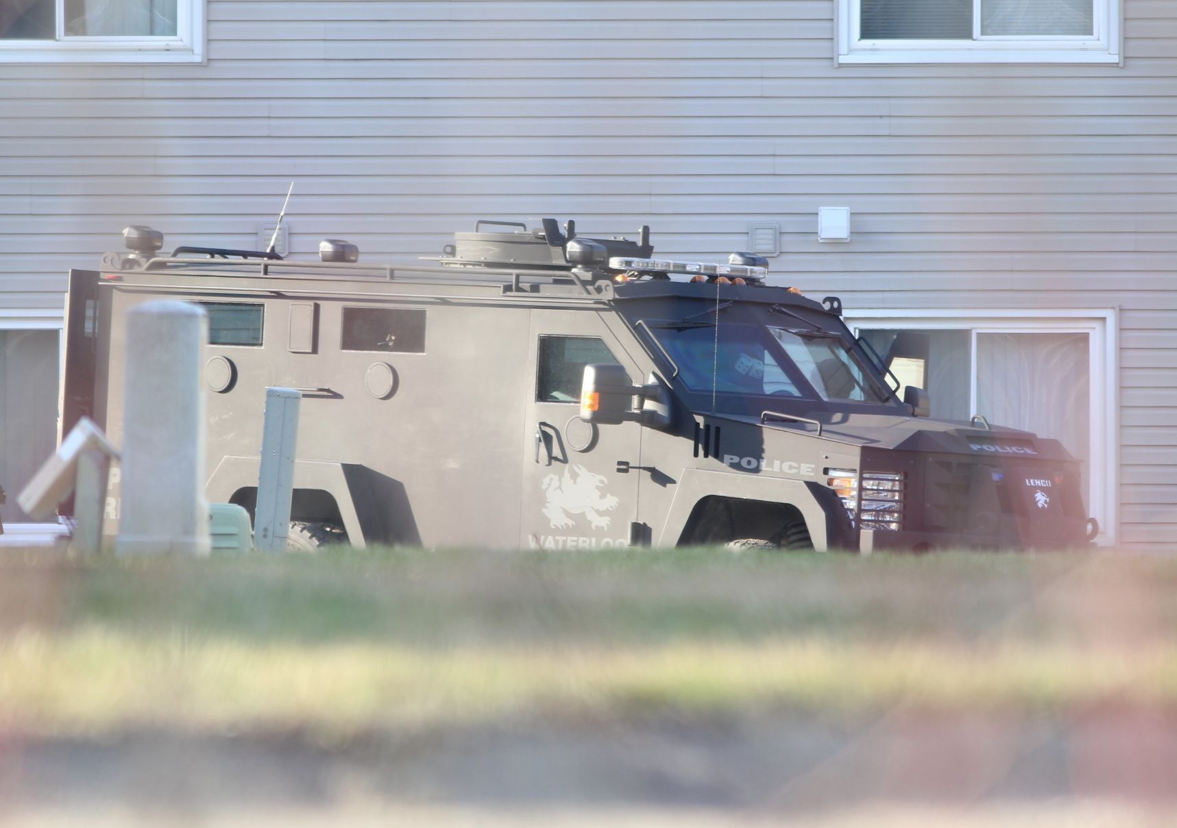standoff5.jpg